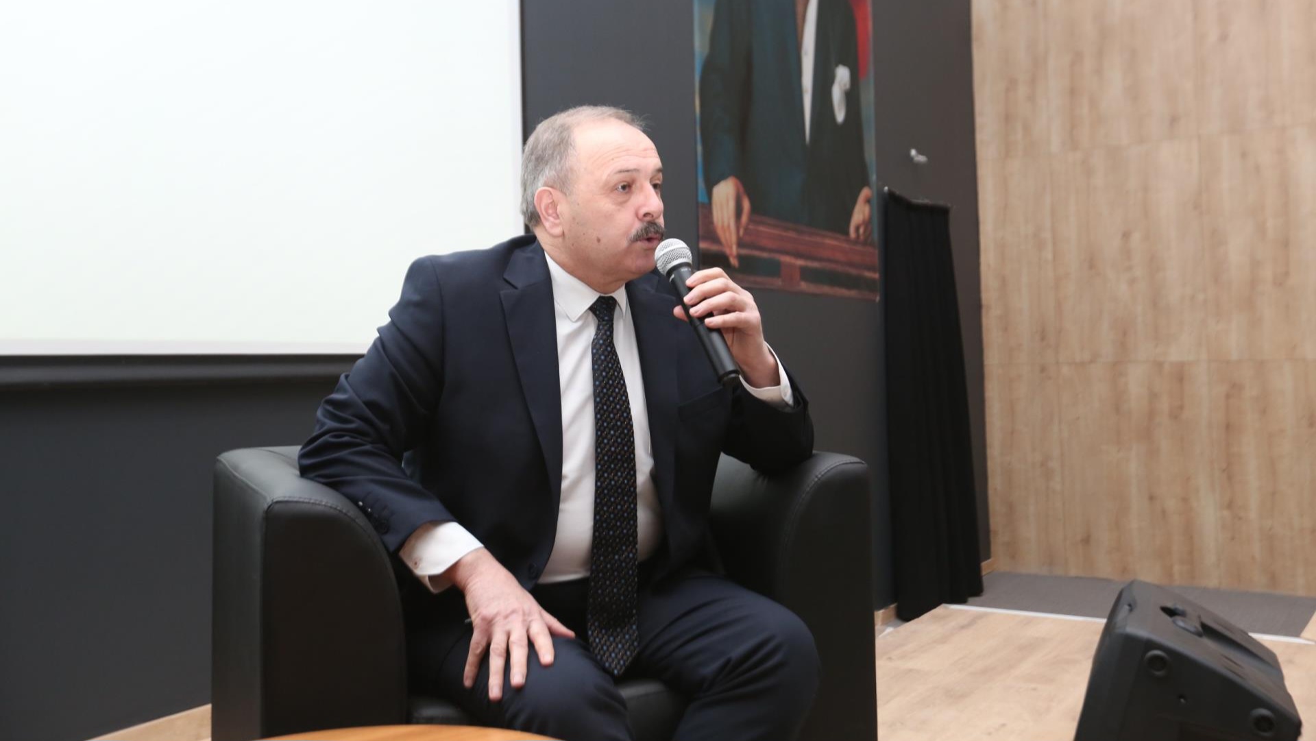 KAYMAKAM GÖÇ BANÜ'DE 'KAYMAKAMLIK ZİRVESİ'NE KATILDI