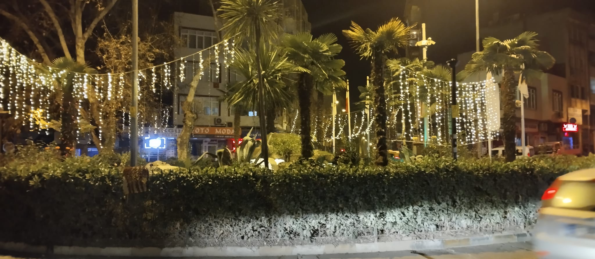 ERDEK YENİ YILA EĞLENEREK GİRDİ