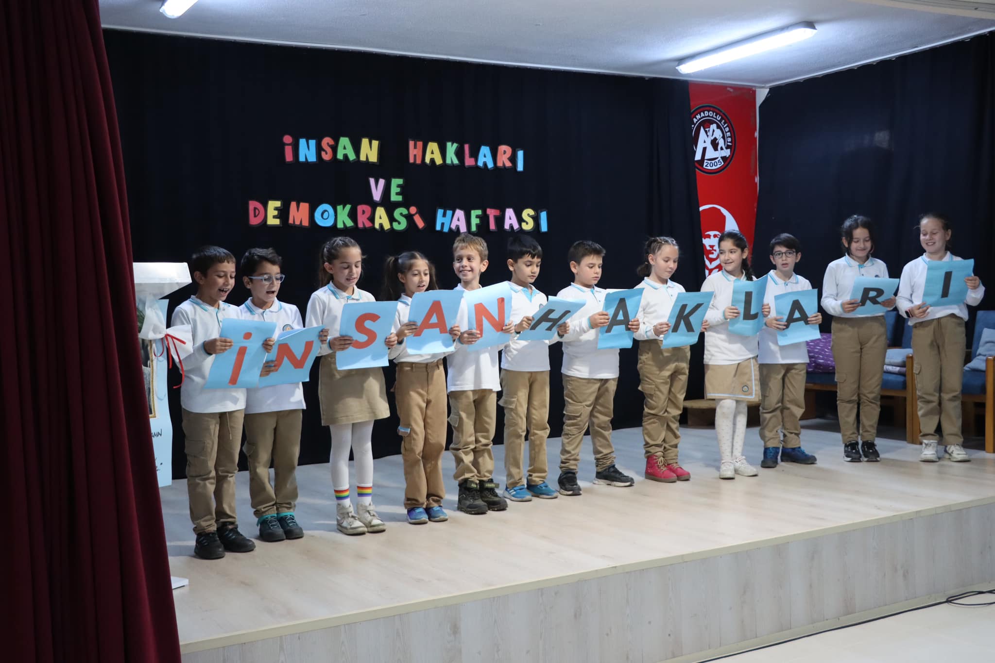 ERDEK'TE 'İNSAN HAKLARI VE DEMOKRASİ' PROGRAMI