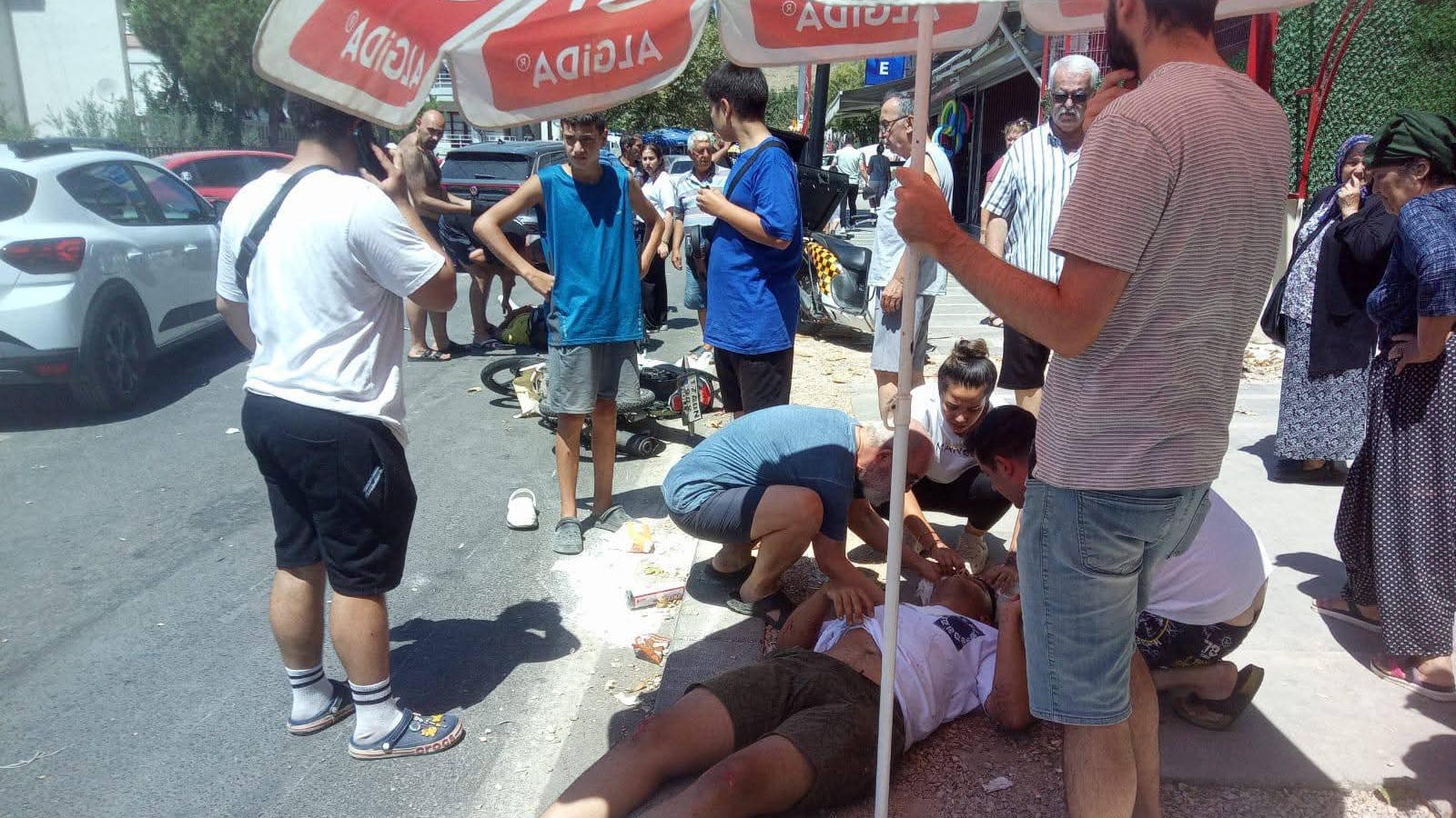 ERDEK'TE MOTOSİKLET KAZASI: 2 YARALI