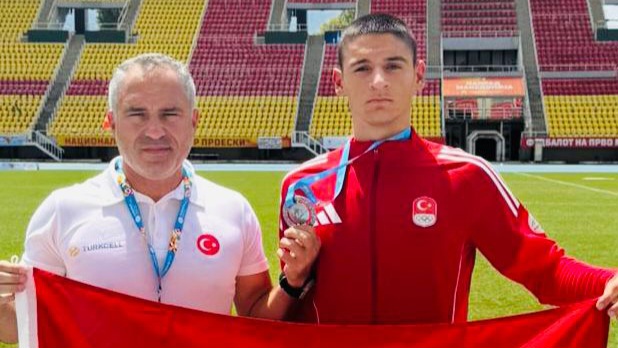 ERDEK ATLETİK NYZ'DEN TARİHİ BİR BAŞARI DAHA