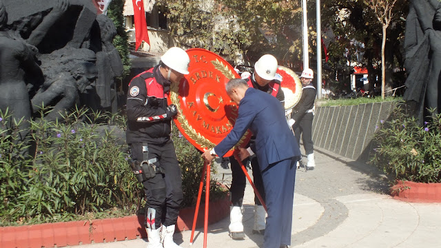 ERDEK'TE CUMHURİYET BAYRAMI ÇELENK TÖRENİ