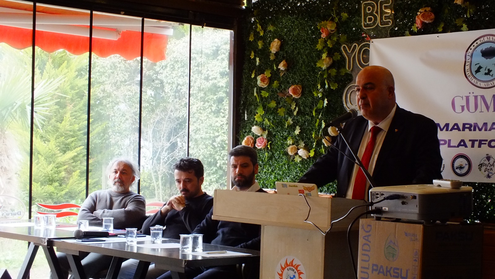 ERDEK'TE 'DENİZ EKOSİSTEMİ VE MİDYE ÇİFTLİĞİ' KONULU TOPLANTI