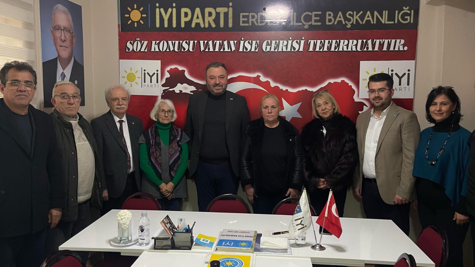 ERDEK İYİ PARTİ'DE ROZET TAKMA TÖRENİ