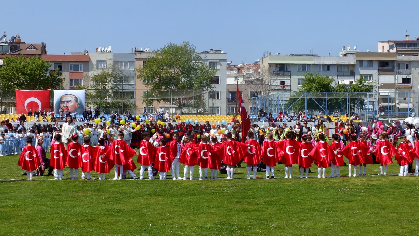 ERDEK'TE 23 NİSAN'IN 105. YILI COŞKUSU