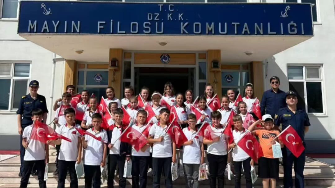 ÖĞRENCİLER MEHMETÇİKLE BİR GÜN GEÇİRDİ