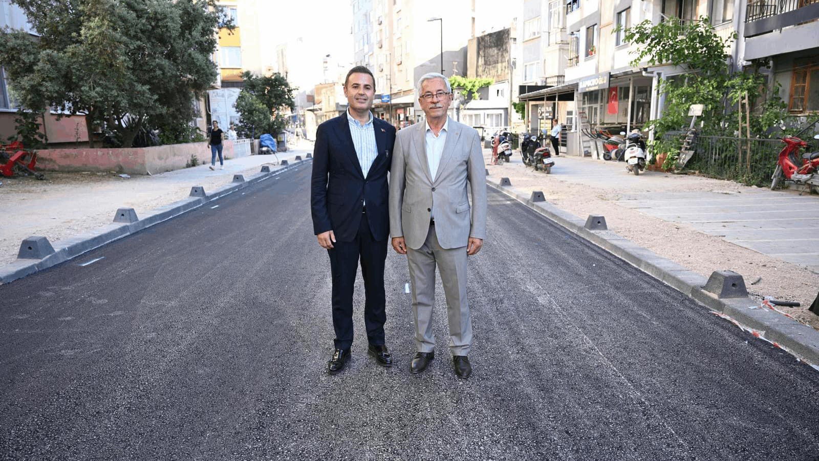 BAŞKAN AKIN ERDEK'İN YOLLARINI YENİ ÇEHRESİNE KAVUŞTURUYOR 