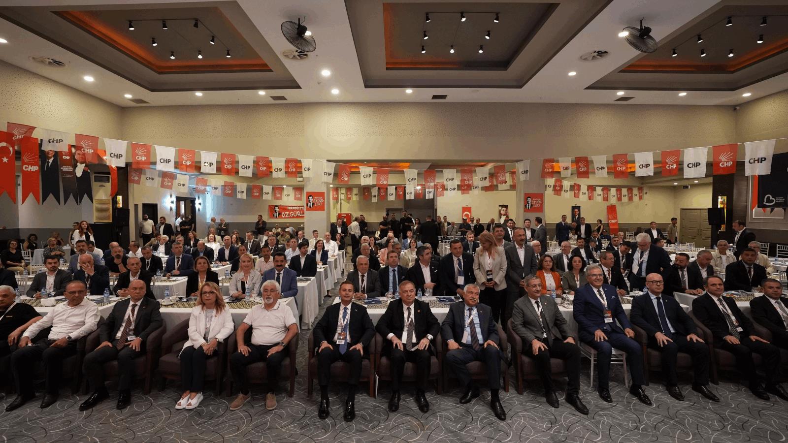 CHP'Lİ 101 BELEDİYE BAŞKANI BANDIRMA'DA BULUŞTU