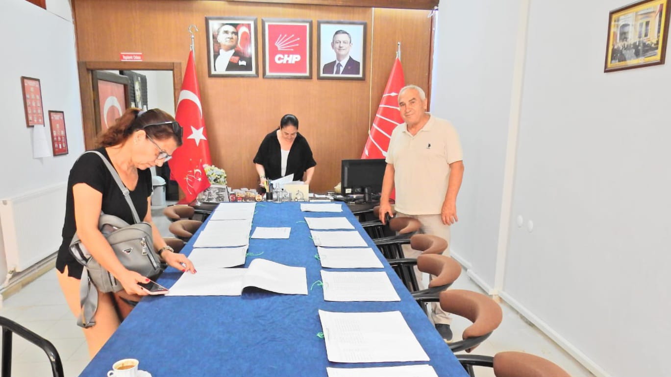 CHP'DE DELEGE SEÇİMLERİ ÖNCESİ LİSTELER ASKIYA ÇIKTI
