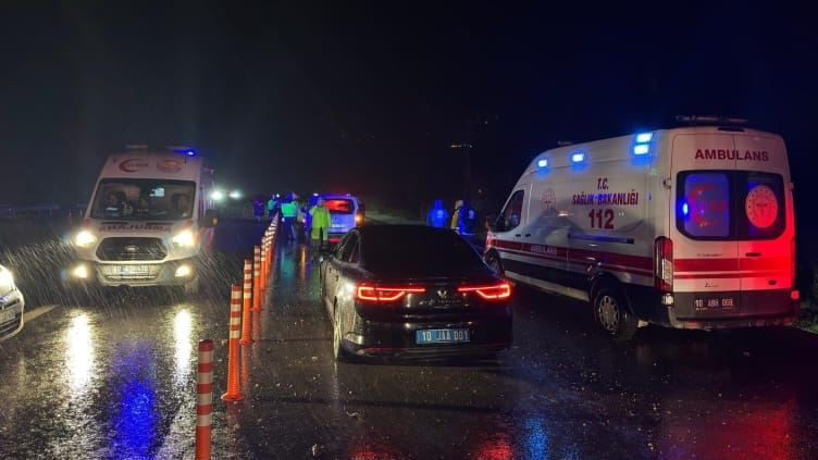 BALIKESİR'DE DÜŞEN EĞİTİM UÇAĞINDAKİ PİLOT ŞEHİT OLDU