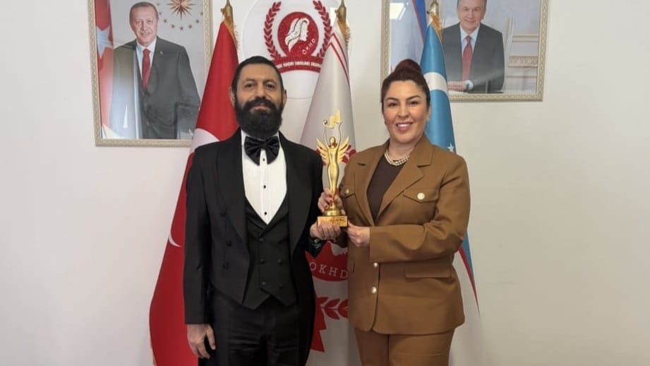 AKİF MANAF'A 'KADIN VE BARIŞ' ÖDÜLÜ