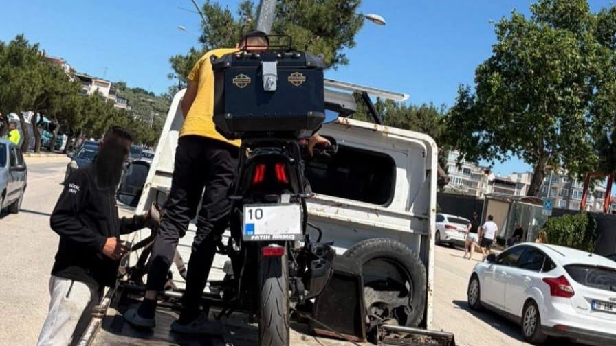 ERDEK'TE 'DUR' İHTARINA UYMAYAN MOTOSİKLETE 240 BİN TL CEZA