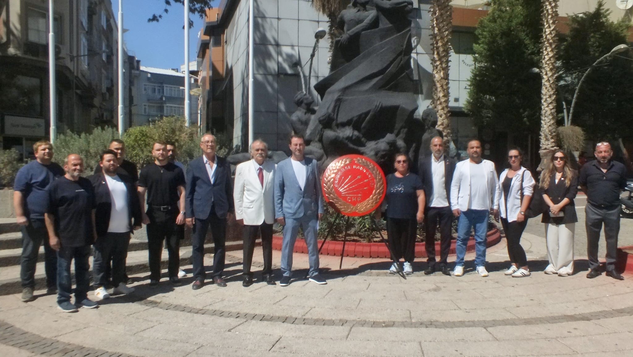 CHP ERDEK İLÇE TEŞKİLATI'NDAN 103. YIL KUTLAMASI 