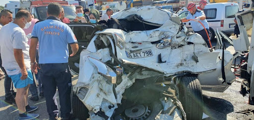 SUSURLUK'TA ZİNCİRLEME KAZA